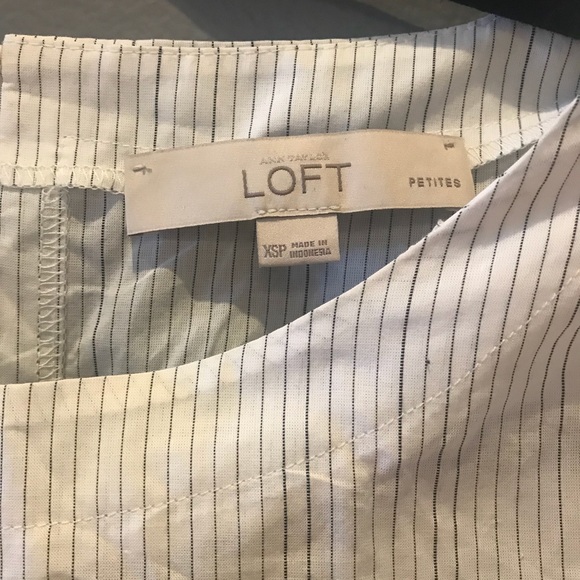 Pinstriped blouse - Picture 2 of 2